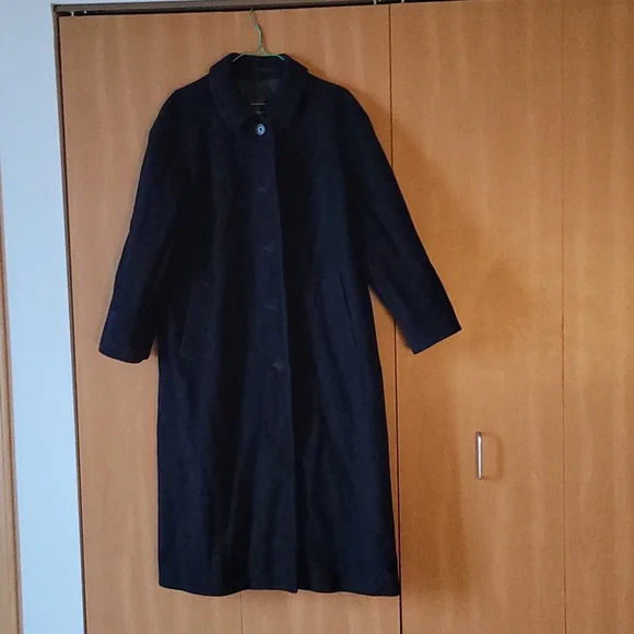 Burberry dress coat - Picture 1 of 5